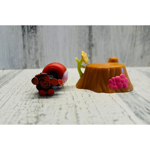 Littlest Pet Shop LPS Vintage Ladybug Pink Magnet EUC - Picture 3 of 3